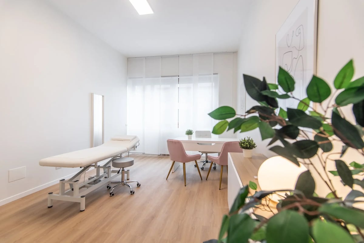 Studio professionale Spatium luminoso e arredato